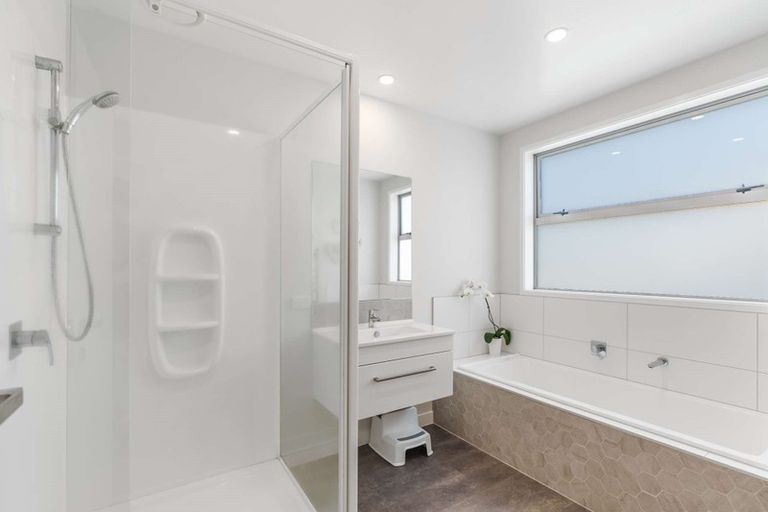 Photo of property in 44 Marion Crescent, Papamoa Beach, Papamoa, 3118