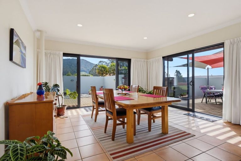 Photo of property in 15 Edward Payton Grove, Pukehangi, Rotorua, 3015