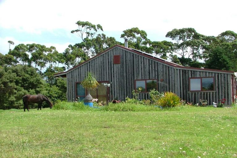 Photo of property in 882 South Head Road, South Head, Helensville, 0874