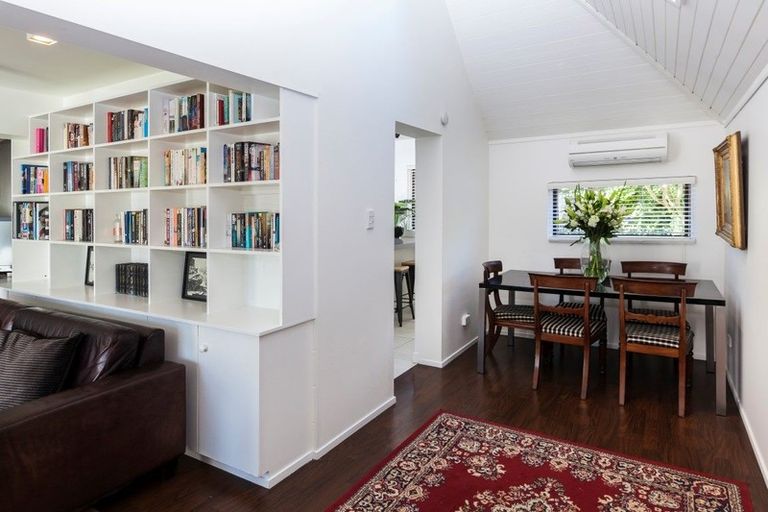 Photo of property in 94b Aikmans Road, Merivale, Christchurch, 8014