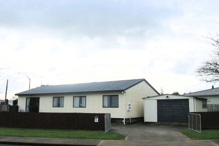 Photo of property in 2a Smiths Avenue, Papakura, 2110