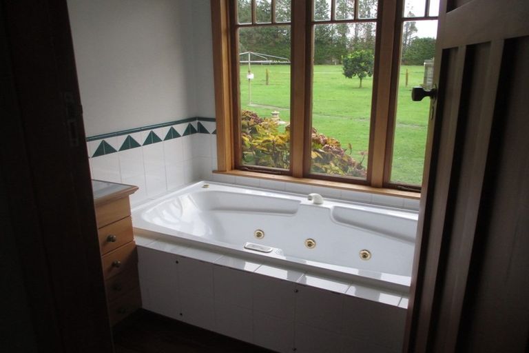 Photo of property in 32 Mcdonald Road, Levin, 5571