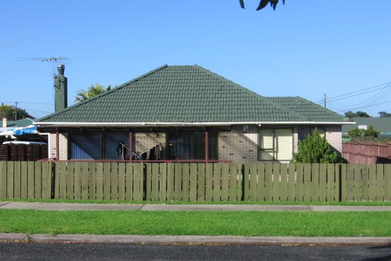 Photo of property in 19 Freyberg Avenue, Papatoetoe, Auckland, 2104