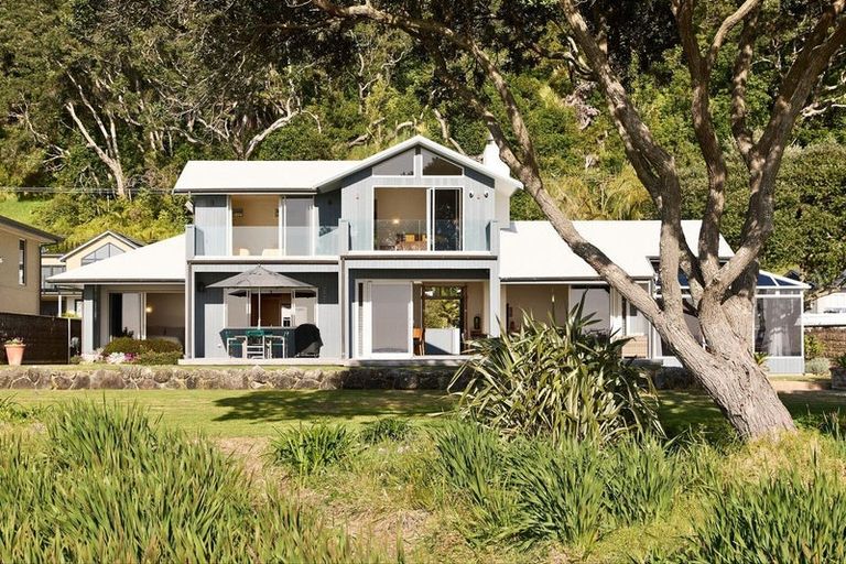 Photo of property in 165 Pohutukawa Avenue, Ohope, 3121