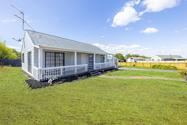 Photo of property in 78 Hyperion Drive, Randwick Park, Auckland, 2105