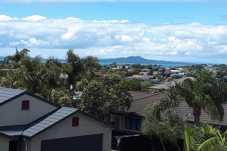 Photo of property in 4 Ashley Avenue, Long Bay, Auckland, 0630