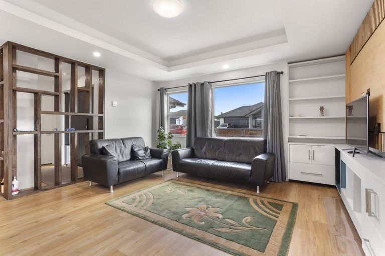 Photo of property in 30 Mehrtens Crescent, Woodend, 7610