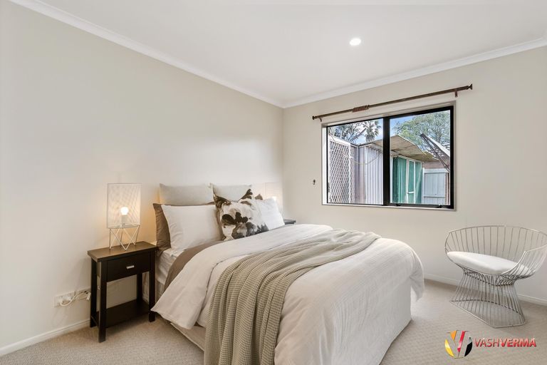 Photo of property in 10a Evans Road, Weymouth, Auckland, 2103