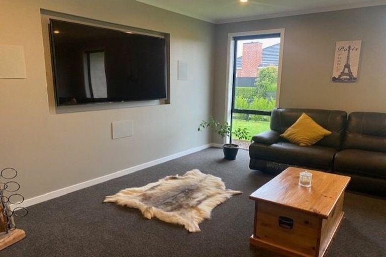 Photo of property in 123 Saint Kilda Road, Cambridge, 3434