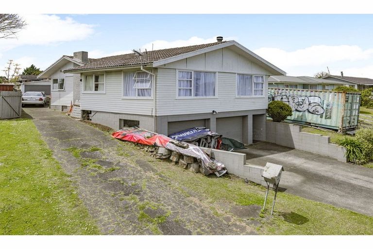 Photo of property in 27 Gainsborough Street, Manurewa, Auckland, 2102