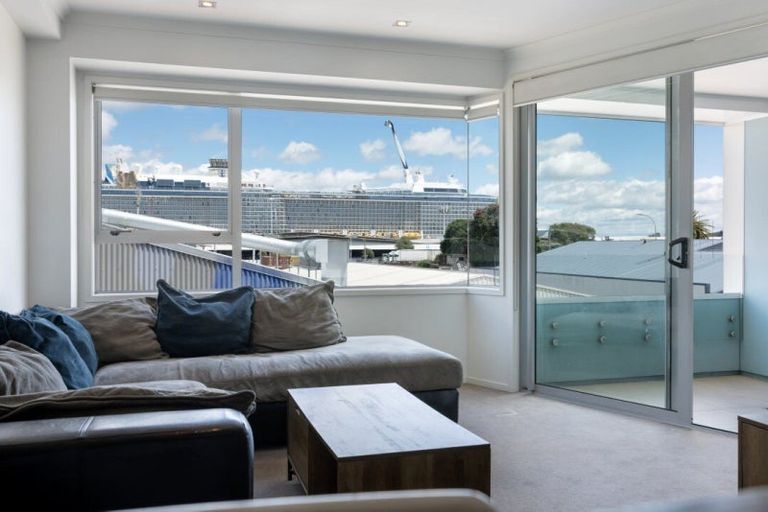 Photo of property in Algarve Apartments, 211/332 Maunganui Road, Mount Maunganui, 3116
