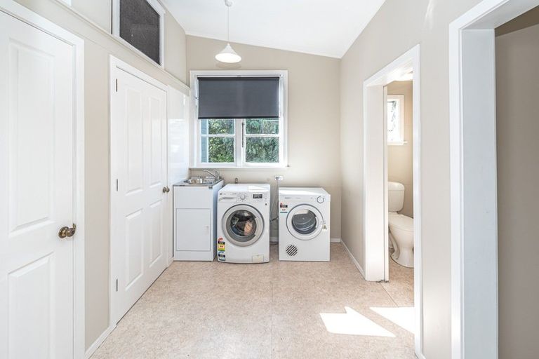 Photo of property in 42 Gloag Street, Waverley, 4510