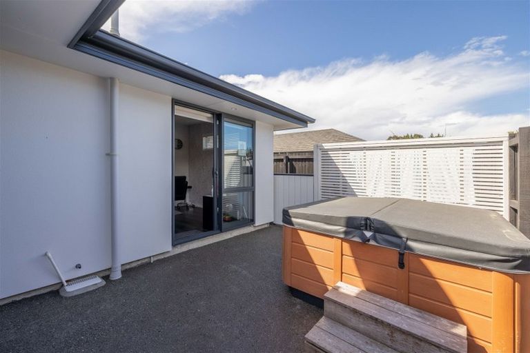 Photo of property in 20 Dunlops Crescent, Marshland, Christchurch, 8083