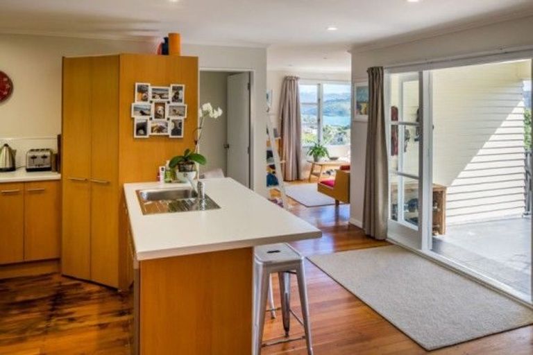 Photo of property in 26 Kiriwai Road, Paremata, Porirua, 5024