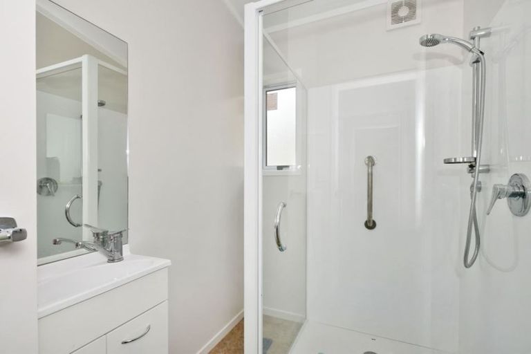 Photo of property in 3 Boundary Road, Hikurangi, 0114