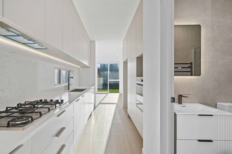 Photo of property in 6 Yellow Pear Lane, Karaka, 2578