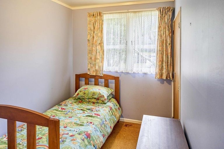 Photo of property in 6 Marne Grove, Waitangirua, Porirua, 5024