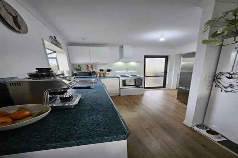 Photo of property in 16 Malcolm Street, Martinborough, 5711