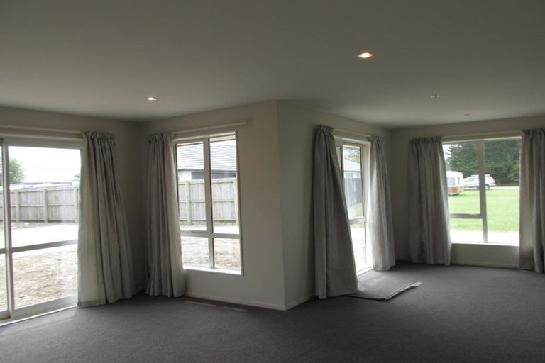 Photo of property in 4a Stanwood Grove, Darfield, 7510