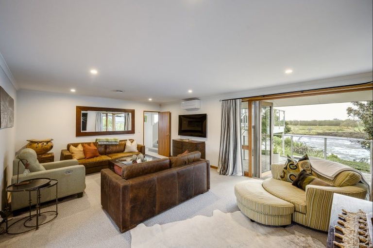 Photo of property in 17 Collison Terrace, Haumoana, 4102