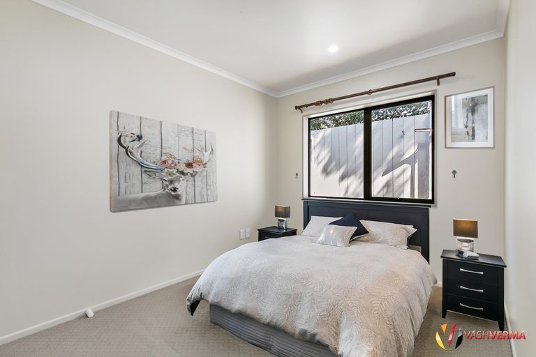 Photo of property in 10a Evans Road, Weymouth, Auckland, 2103