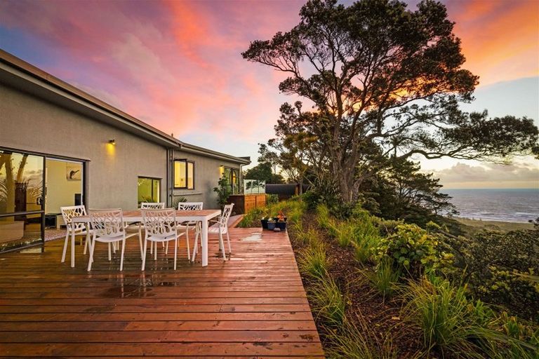 Photo of property in 107 Oaia Road, Muriwai, Waimauku, 0881