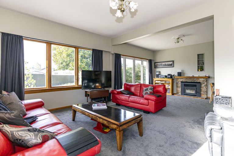 Photo of property in 12a Connolly Street, Boulcott, Lower Hutt, 5010