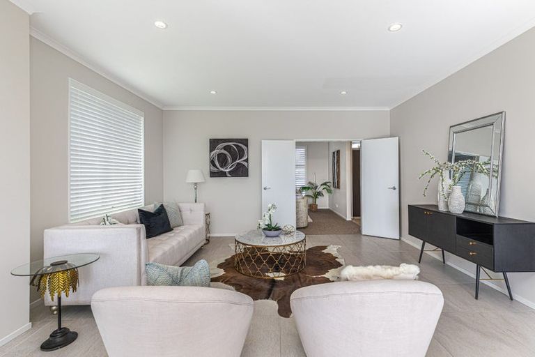 Photo of property in 44 Mackay Drive, Greenhithe, Auckland, 0632