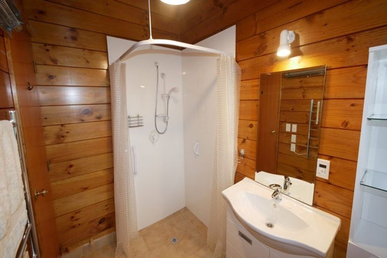 Photo of property in 8 Roband Crescent, Brown Owl, Upper Hutt, 5018