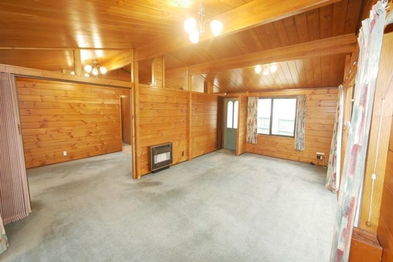 Photo of property in 8 Roband Crescent, Brown Owl, Upper Hutt, 5018