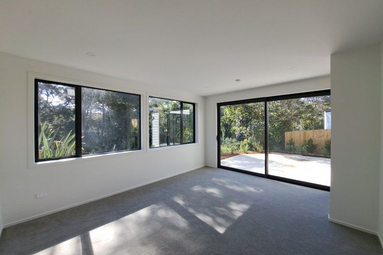 Photo of property in 18c Spinella Drive, Bayview, Auckland, 0629
