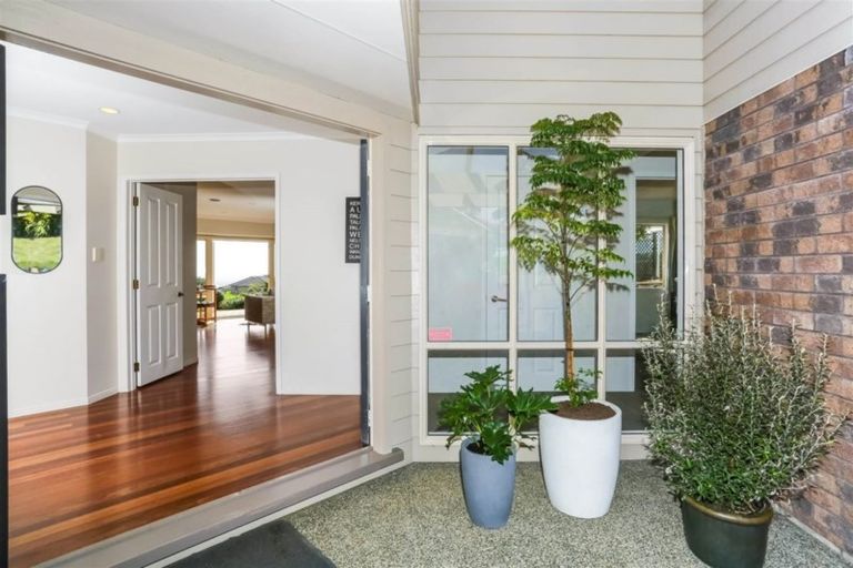 Photo of property in 6a Jayar Heights, Bombay, 2675