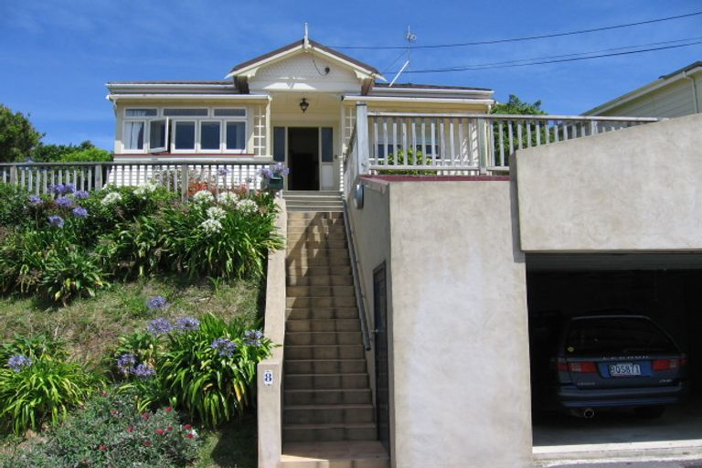 Photo of property in 8 Mertoun Terrace, Highbury, Wellington, 6012