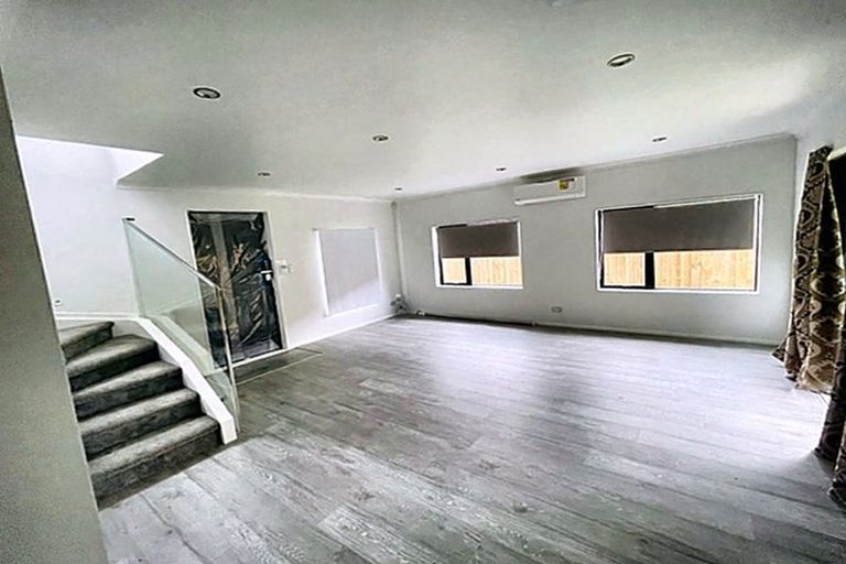 Photo of property in 14b Goldnib Place, Randwick Park, Auckland, 2105