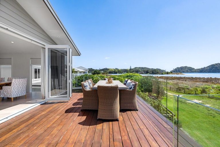 Photo of property in 878 Matapouri Road, Matapouri, Whangarei, 0173