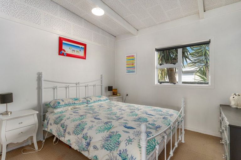 Photo of property in 2a Andresen Street, Foxton Beach, Foxton, 4815