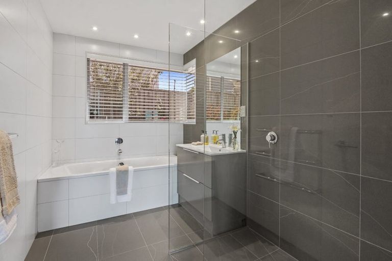 Photo of property in 48 Hebron Road, Waiake, Auckland, 0630