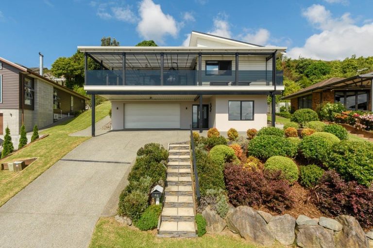 Photo of property in 48 Estuary View Road, Welcome Bay, Tauranga, 3112