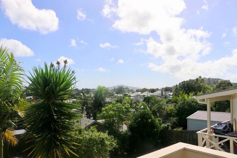 Photo of property in 96 Calliope Road, Stanley Point, Auckland, 0624