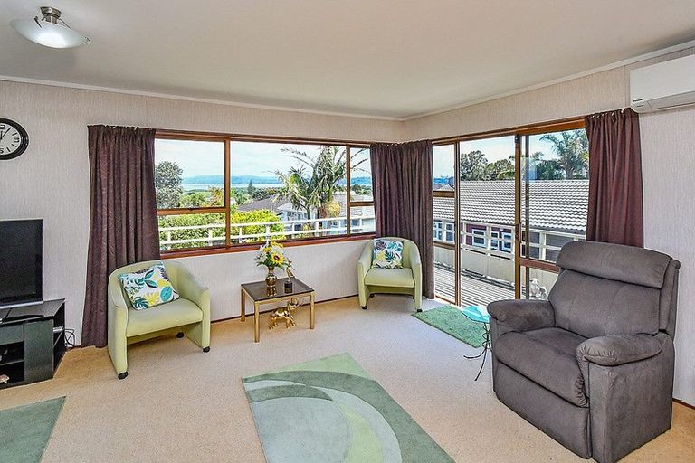 Photo of property in 21 Kanohi Terrace, Mangere Bridge, Auckland, 2022