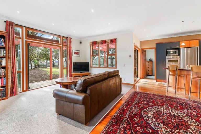 Photo of property in 25 Hector Street, Seatoun, Wellington, 6022