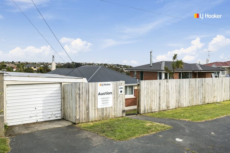 Photo of property in 7 Glendevon Place, Vauxhall, Dunedin, 9013