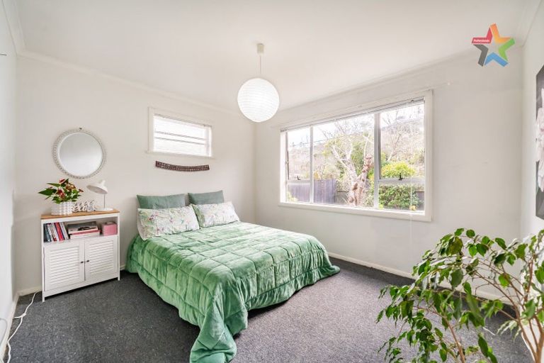 Photo of property in 94 Horoeka Street, Stokes Valley, Lower Hutt, 5019