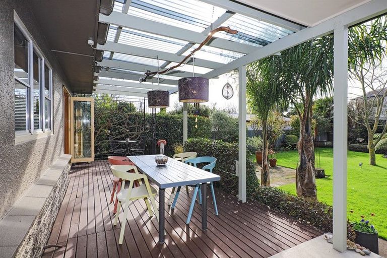 Photo of property in 3 Carl Avenue, Havelock North, 4130