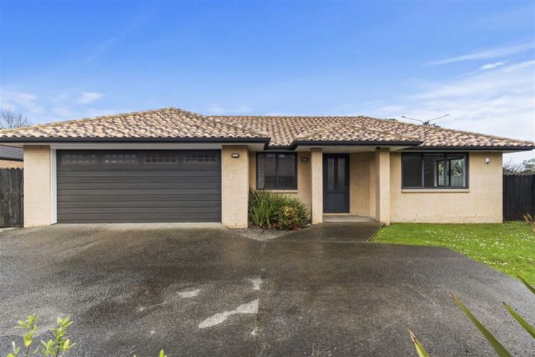 Photo of property in 24 Caltra Place, East Tamaki, Auckland, 2016