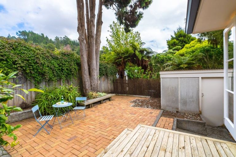 Photo of property in 40 Jocelyn Crescent, Pinehaven, Upper Hutt, 5019
