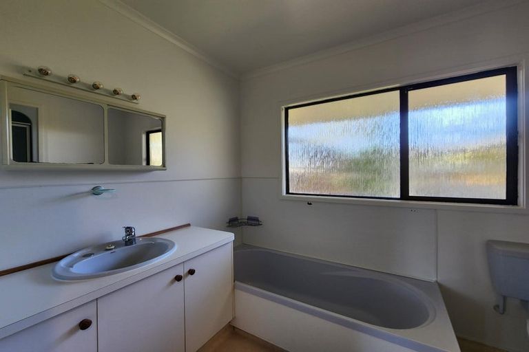 Photo of property in 7 Kaitake Place, Oakura, 4314