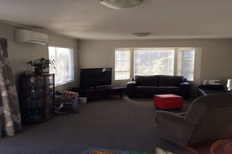 Photo of property in 38 Staithes Drive North, Whitby, Porirua, 5024