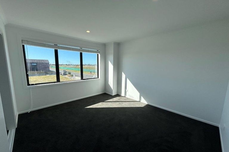 Photo of property in 8 Atutahi Lane, Papamoa Beach, 3118