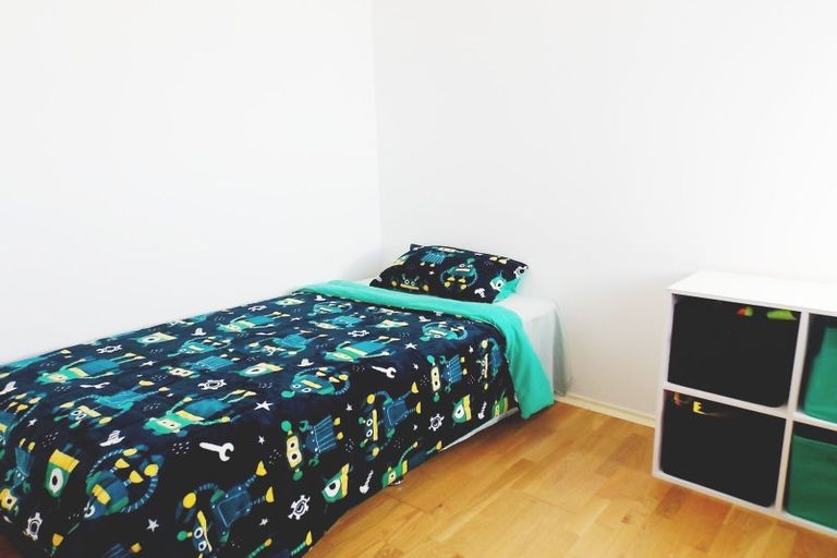 Photo of property in 107 Ashton Fitchett Drive, Brooklyn, Wellington, 6021